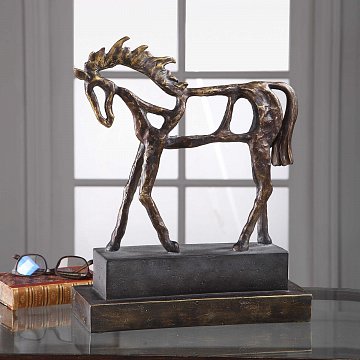 Статуэтка Titan Horse